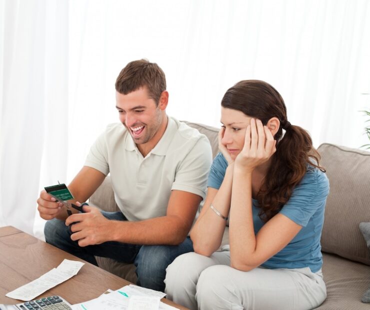 Strategi Keuangan Setelah Menikah: Membangun Fondasi yang Kuat untuk Masa Depan Bersama